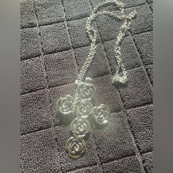 Elegant Silver Rose Cross Necklace Park Lane Design - Picture 3 of 3
